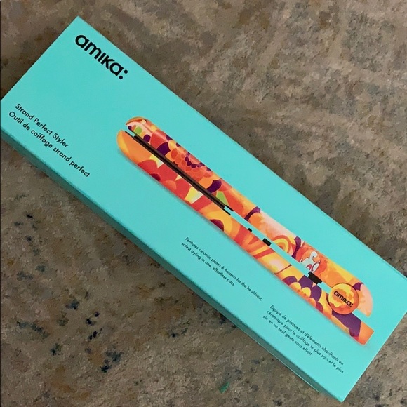 amika Other - Amina Flat Iron